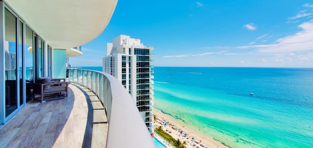 Dramatic Ocean View at Hyde Resort And Residences