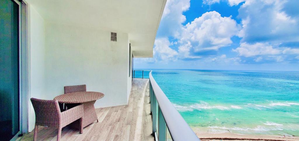 Dramatic Ocean View at Hyde Resort And Residences