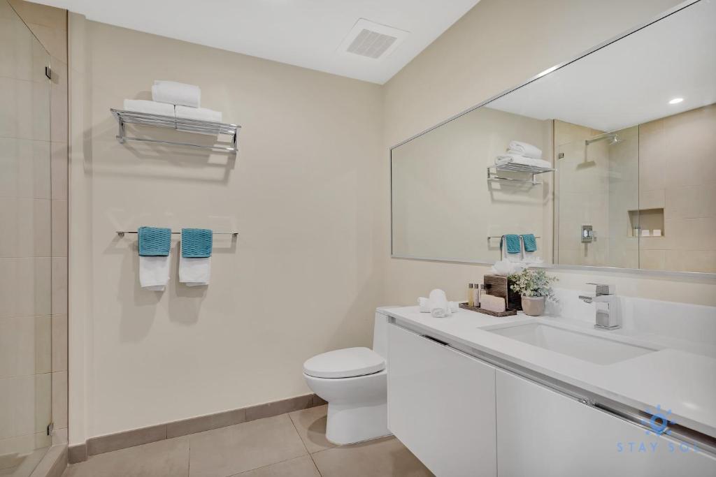 Costa Hollywood Beach