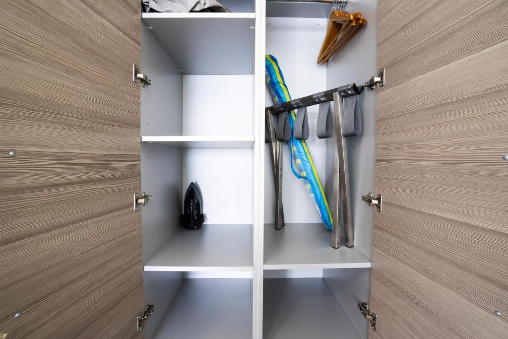 Hollywood Studios Condo Costa