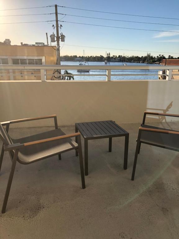 Hollywood Studios Condo Costa