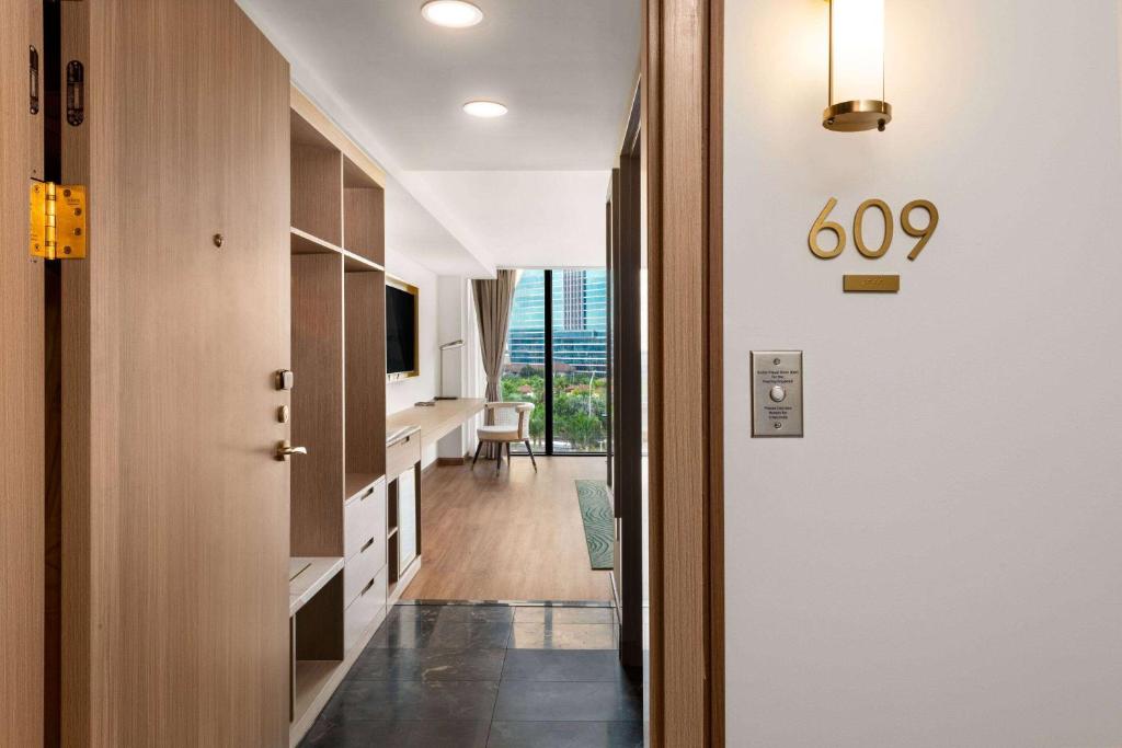 Dolce by Wyndham Hollywood