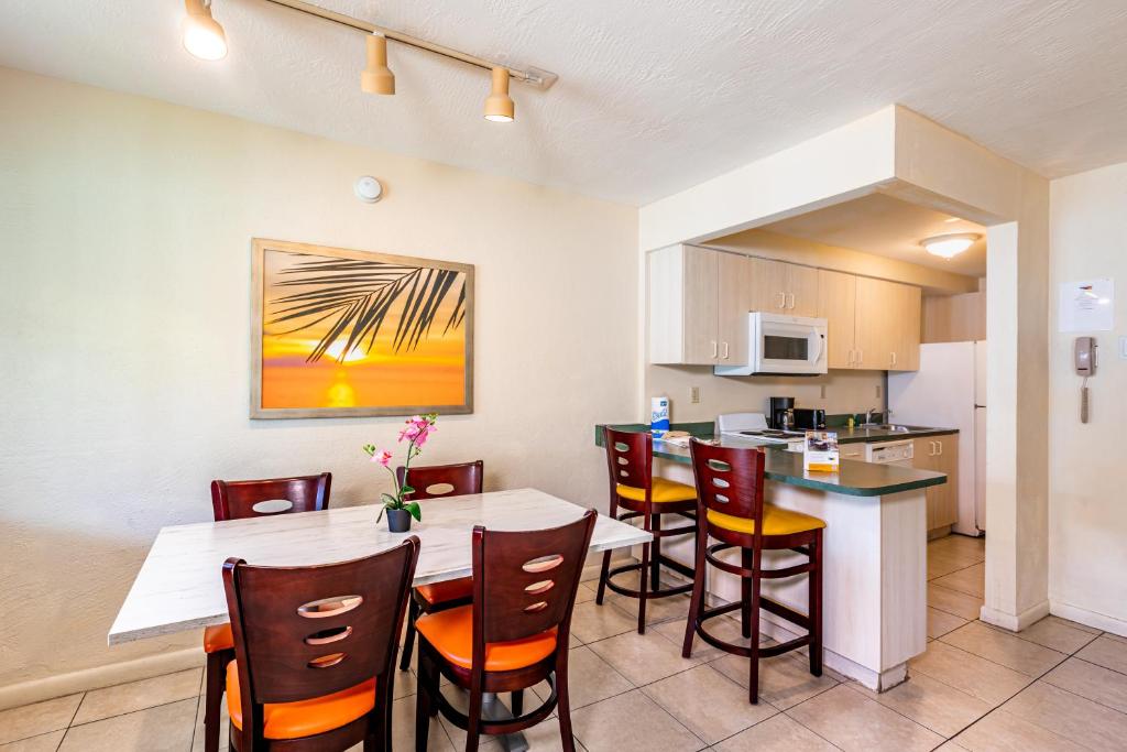 Enchanted Isle Hollywood Beach Resort