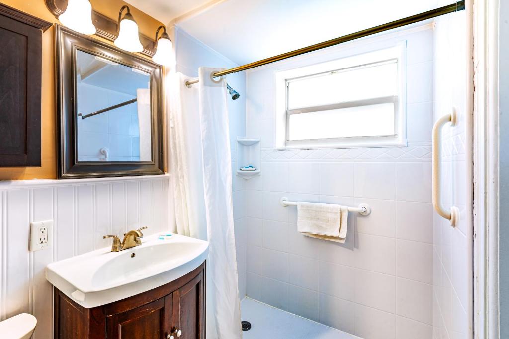 Enchanted Isle Hollywood Beach Resort