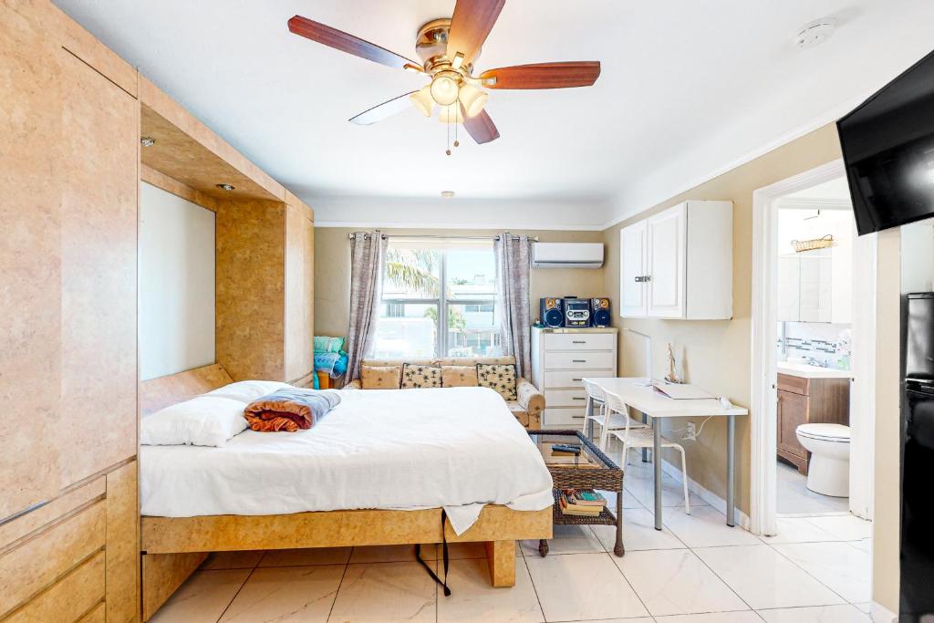 Eternal Coastal Sunshine