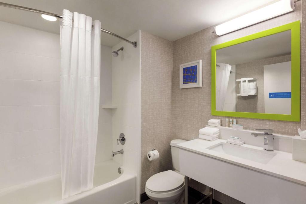 Hampton Inn & Suites Fort Lauderdale Airport