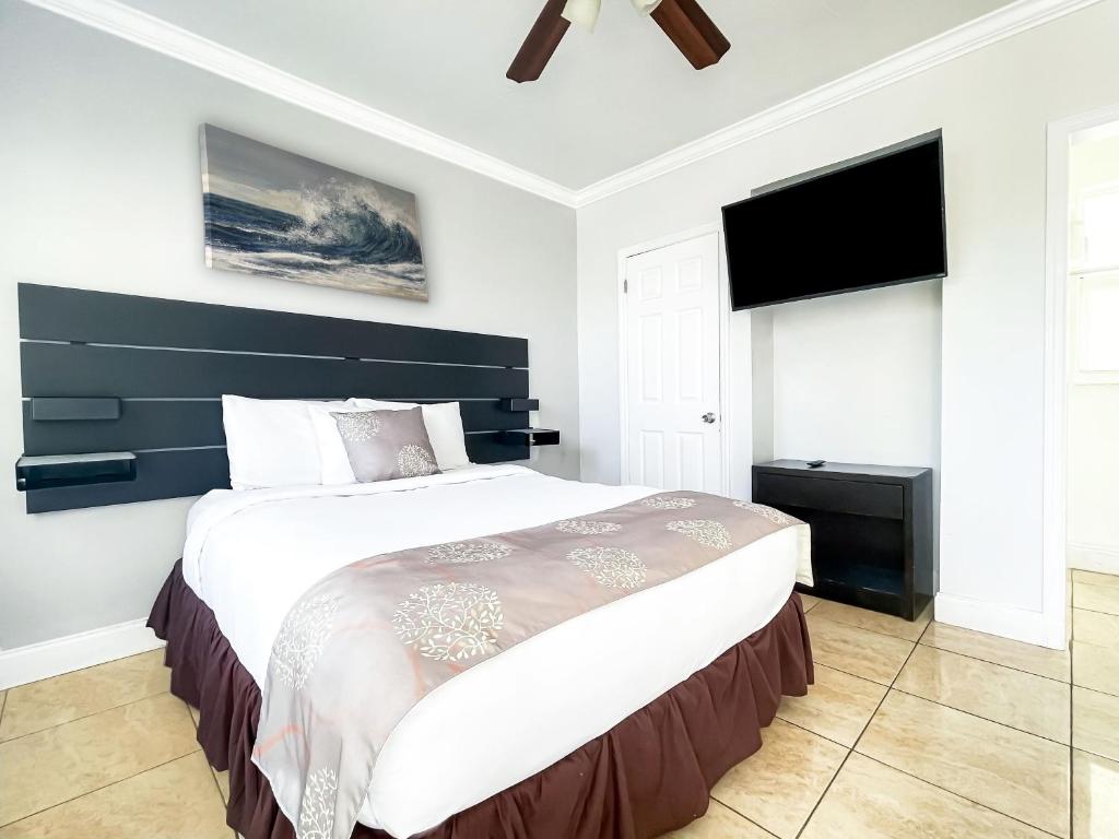 Hollywood Beach Seaside