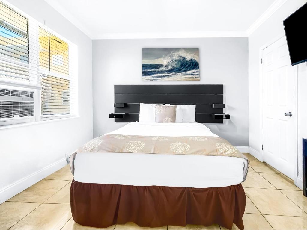 Hollywood Beach Seaside