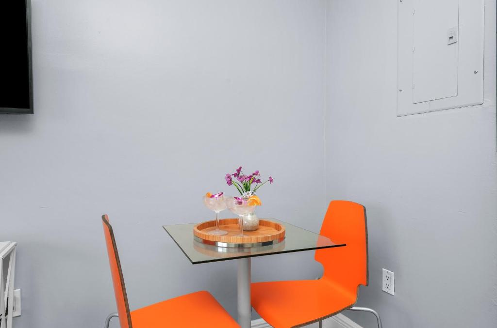 Hollywood Beach Suites and Hotel