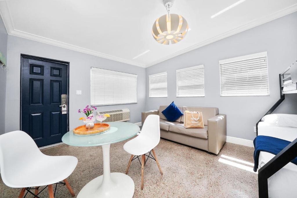 Hollywood Beach Suites and Hotel