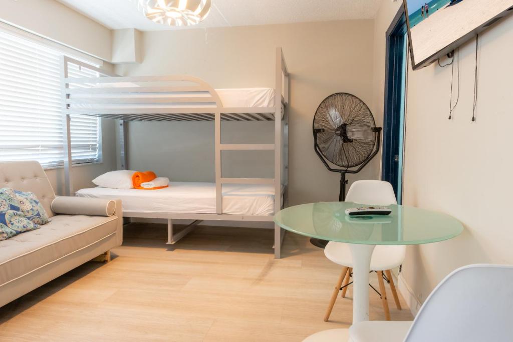 Hollywood Beach Suites and Hotel