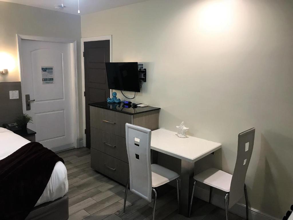 Caribbean Resort Suites