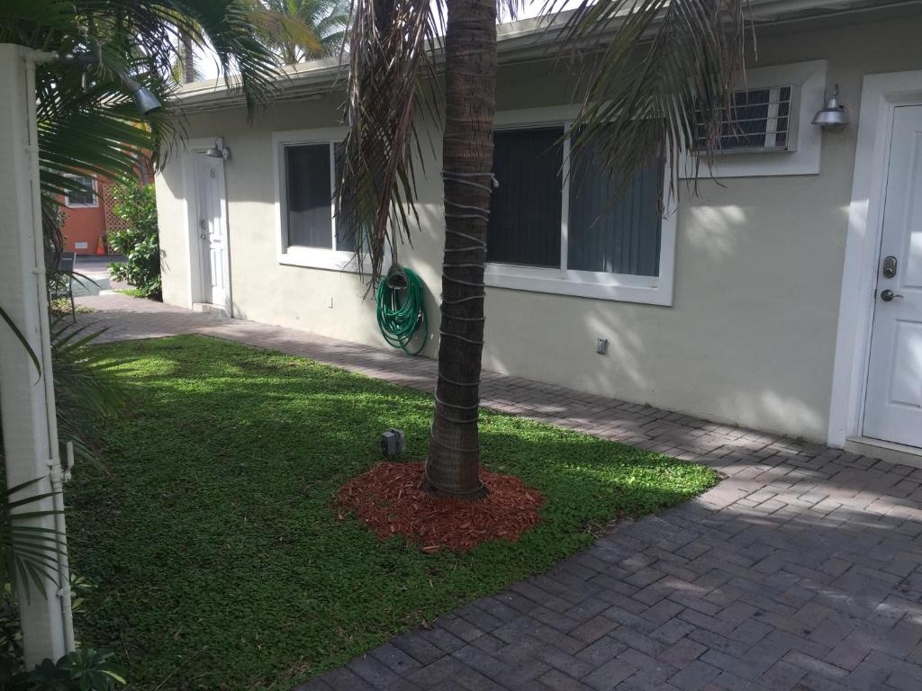 Hollywood Broadwalk Oceanside Hotel