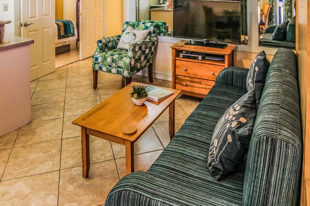 Hollywood Sands Resort