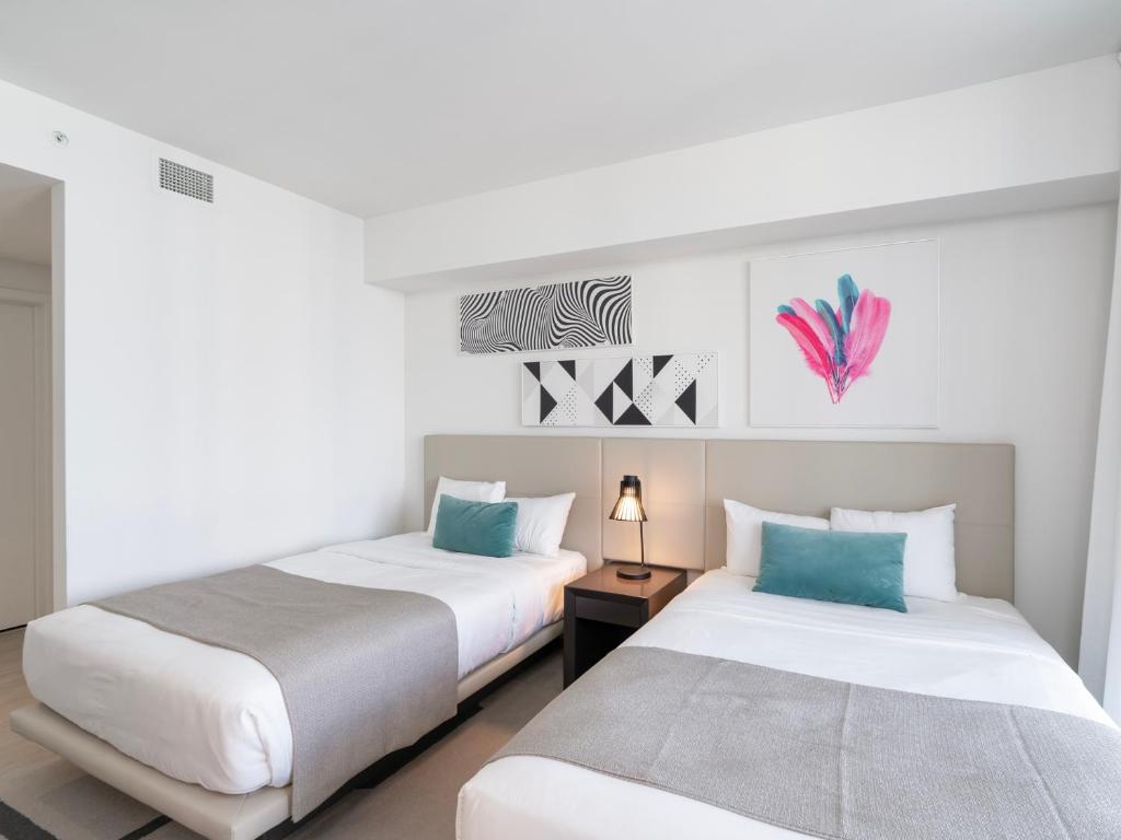 Modern Waterfront Retreat with Scenic Views