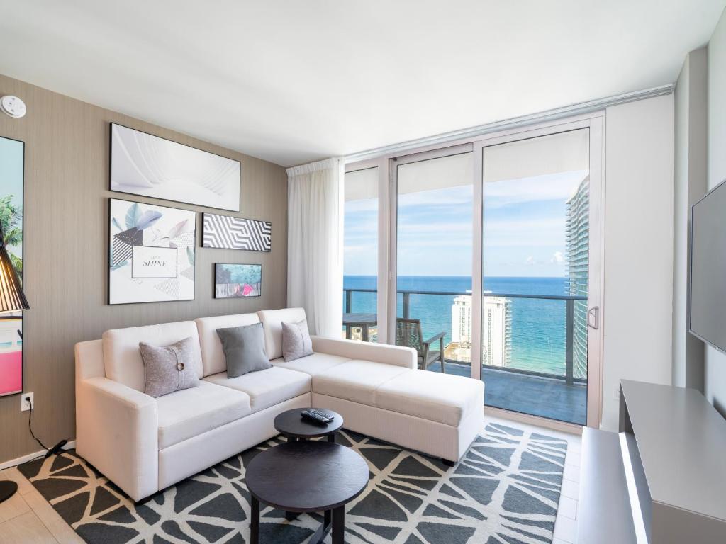 Modern Waterfront Retreat with Scenic Views