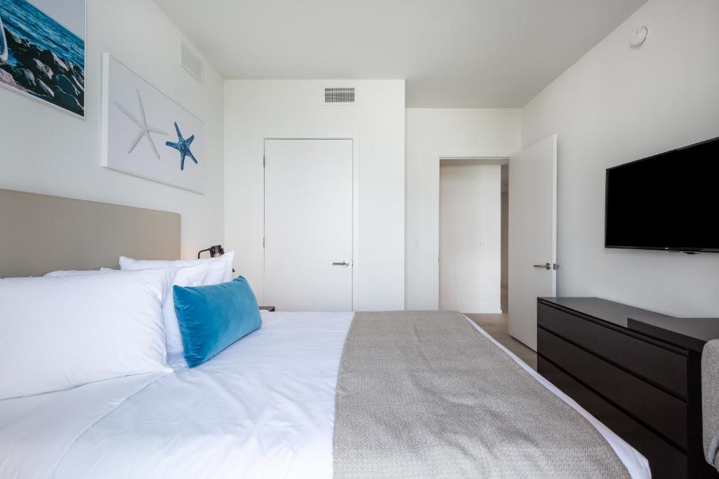 Hyde Beach House Hollywood Private Suites