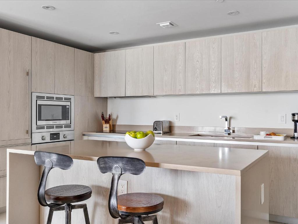 Beachside Contemporary Residence in Lyfe