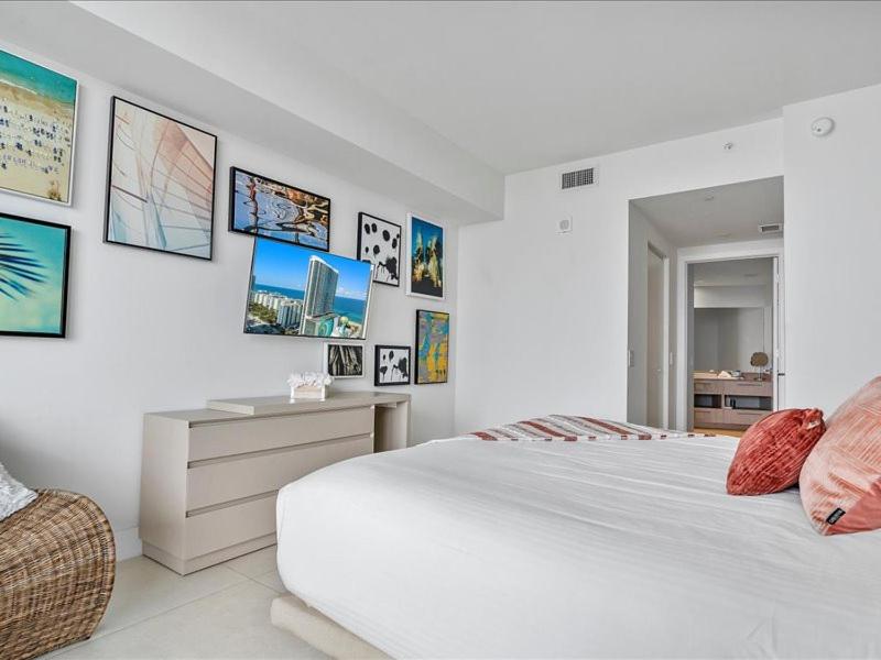 Beachside Contemporary Residence in Lyfe