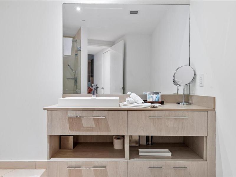 Beachside Contemporary Residence in Lyfe