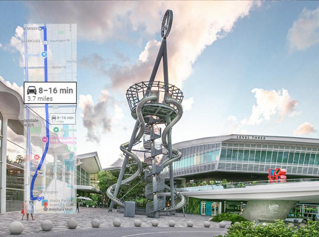 Lux 3BR City-View Retreat in Hollywood, 2nd Floor