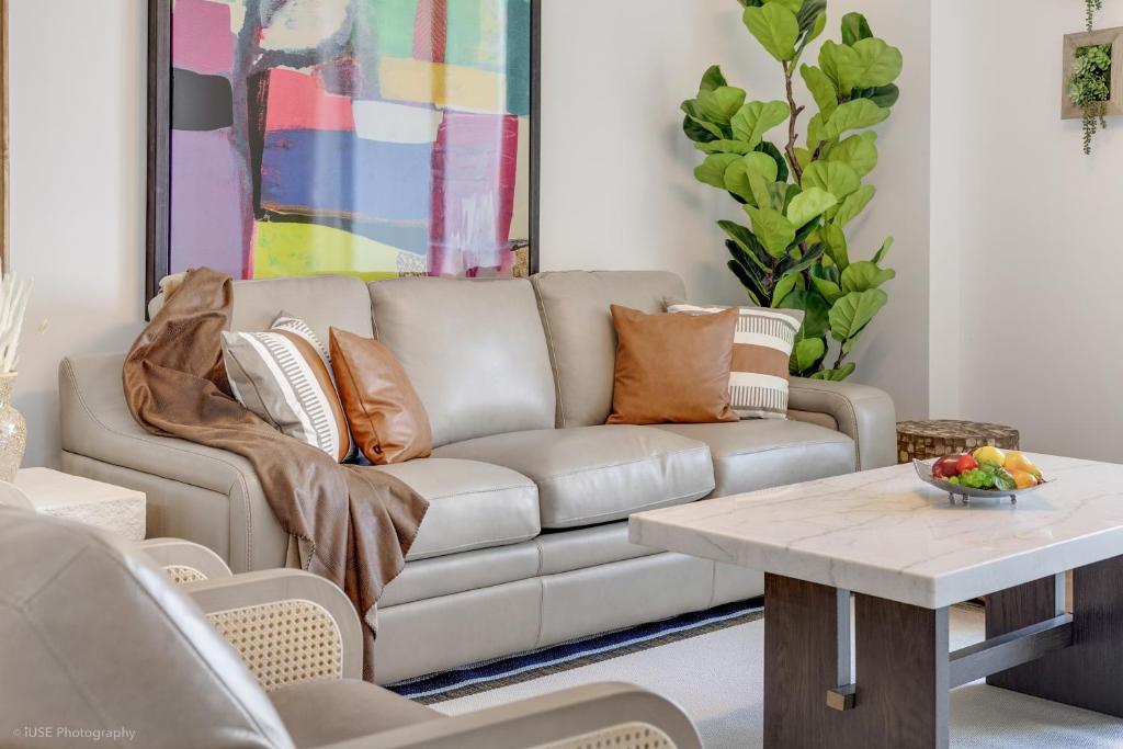 Lux 3BR City-View Retreat in Hollywood, 3rd Floor