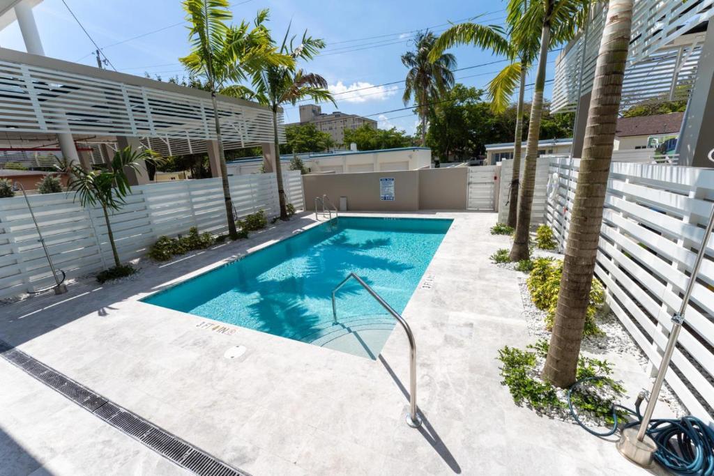 Lux 3BR City-View Retreat in Hollywood, 4th Floor