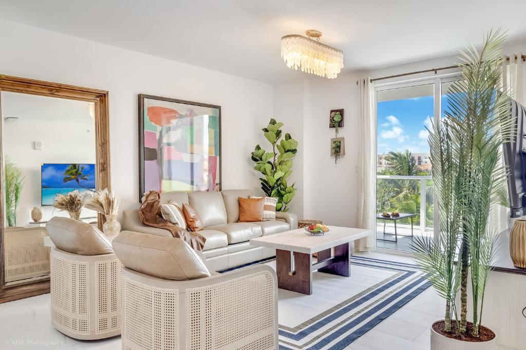 Lux 3BR City-View Retreat in Hollywood, 5th Floor