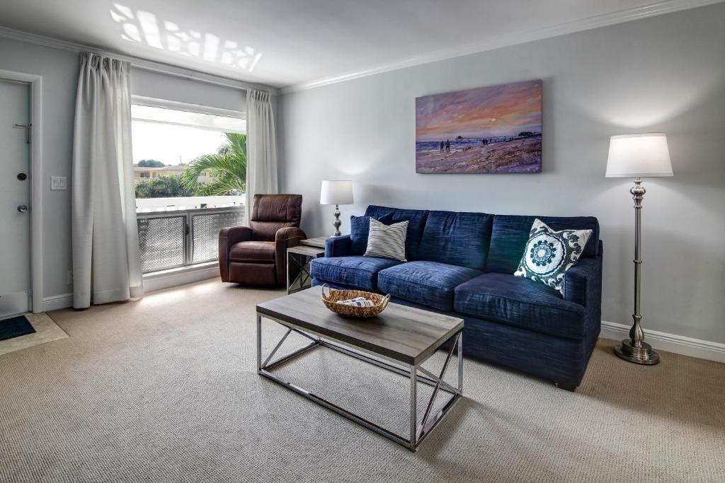 May-Dee Suites in Florida