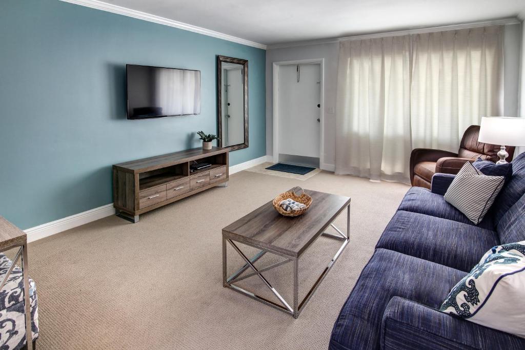 May-Dee Suites in Florida