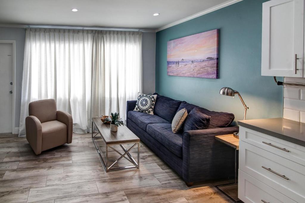 May-Dee Suites in Florida