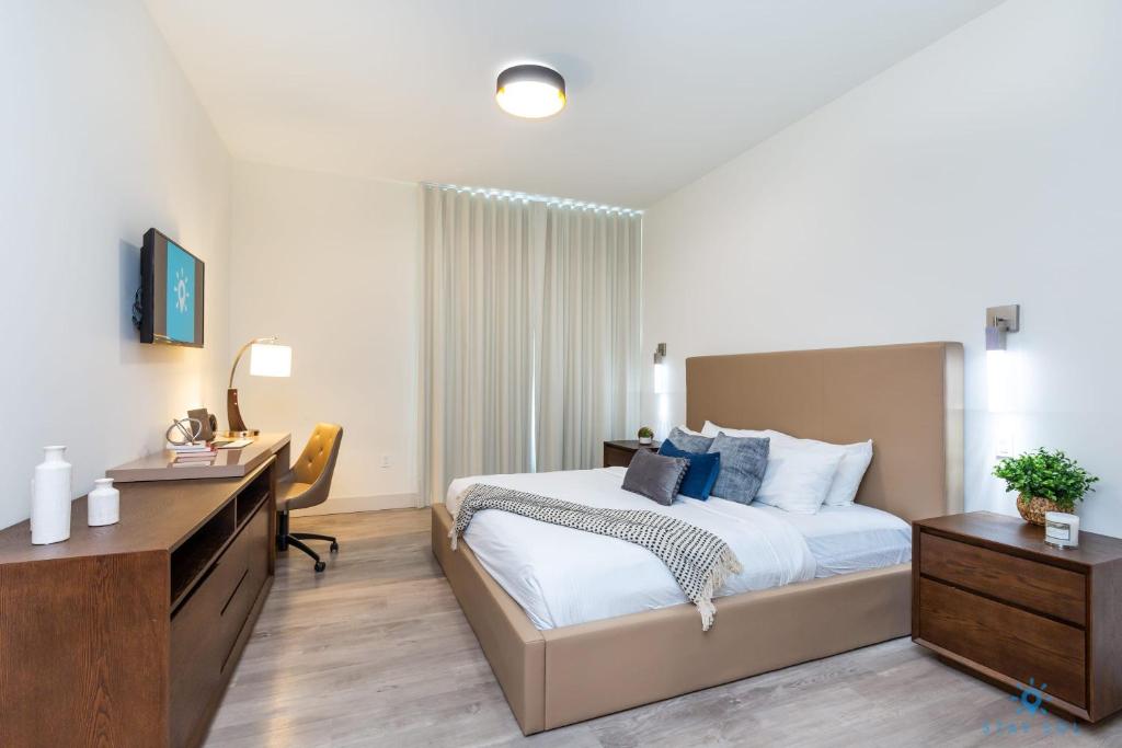 New Studio - Hollywood Beach Bliss for 2