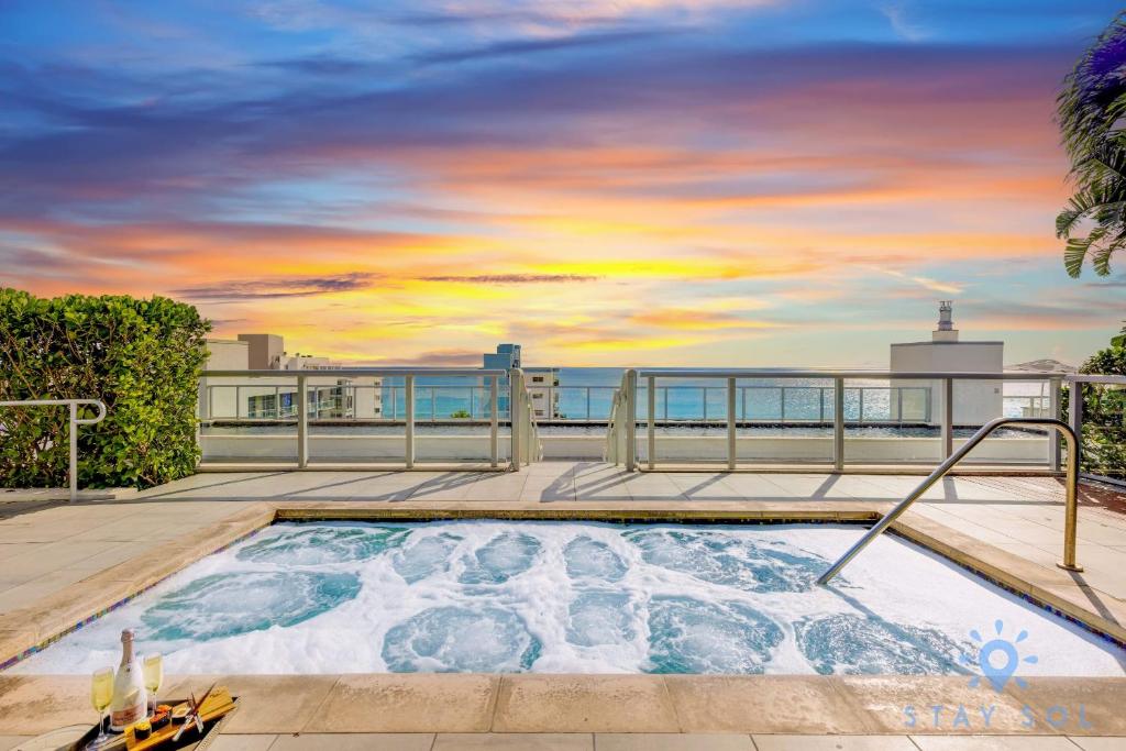 New Studio - Hollywood Beach Bliss for 2