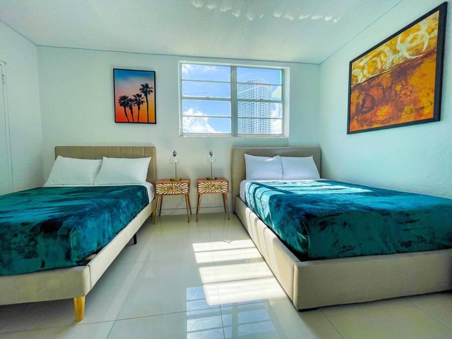 On The Sand - All The Amenities - Hollywood Beach