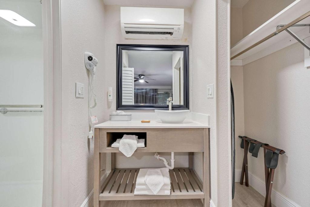 Quality Inn & Suites Airport-Cruise Port Hollywood