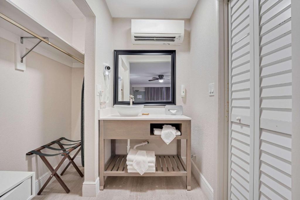 Quality Inn & Suites Airport-Cruise Port Hollywood