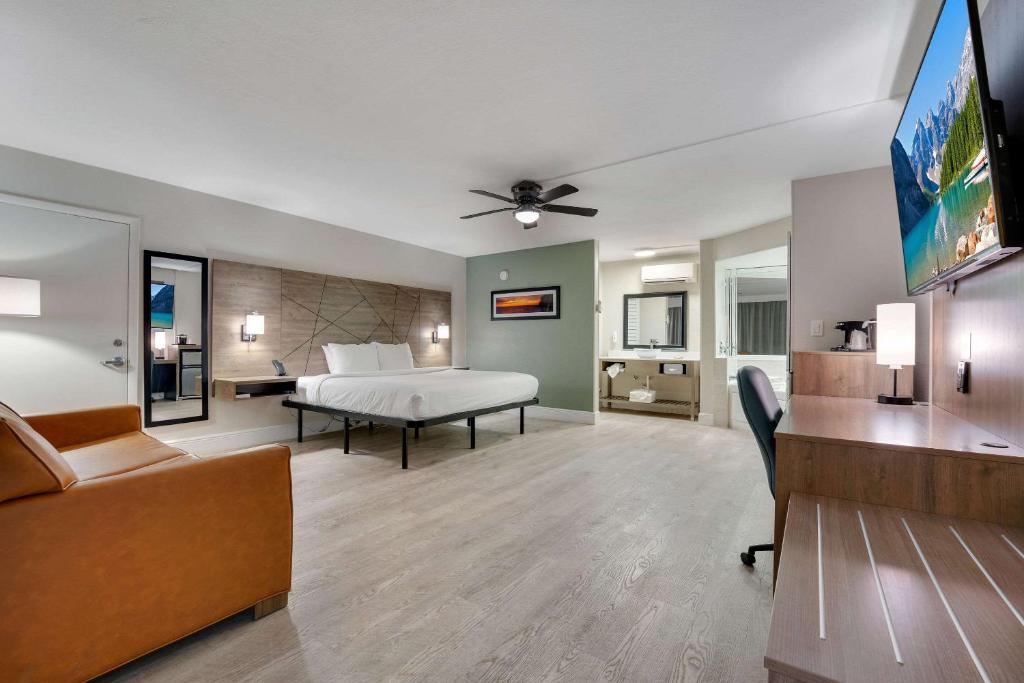 Quality Inn & Suites Airport-Cruise Port Hollywood