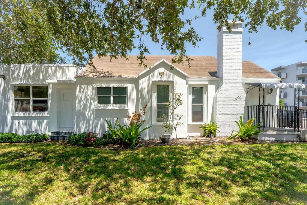 PRAIA Hotel Hollywood