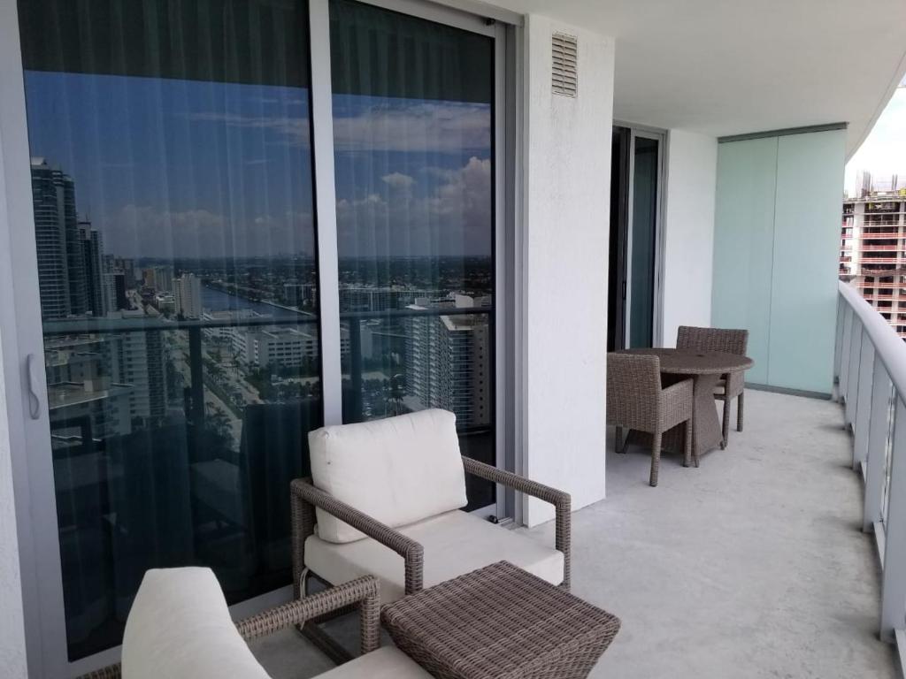 LYFE, Rent Excelent Apartment in Resort, 4Pax ,Parcial Ocean View