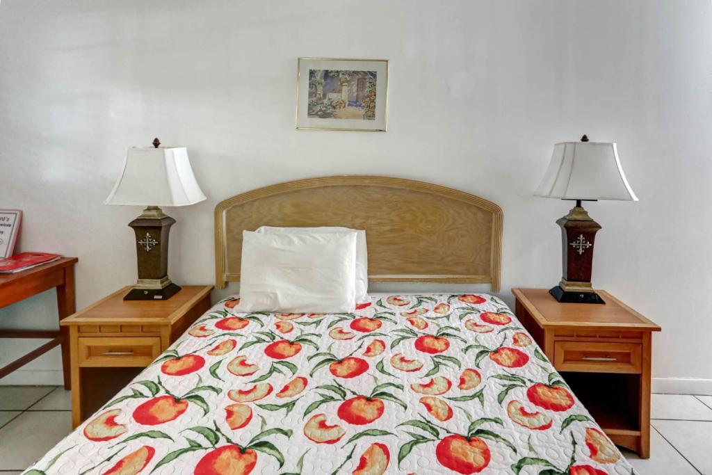 Richard's Motel Studios