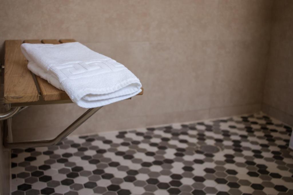 Riptide Oceanfront Hotel