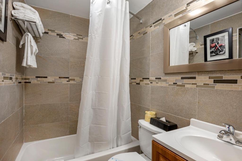 Downtown Hollywood Gardens Inn & Suites