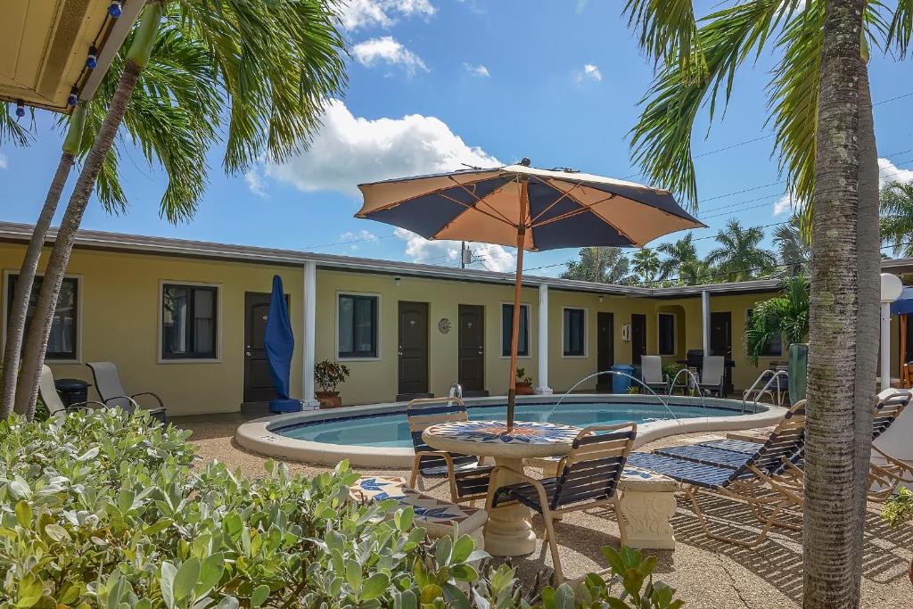 Shell Motel Hollywood