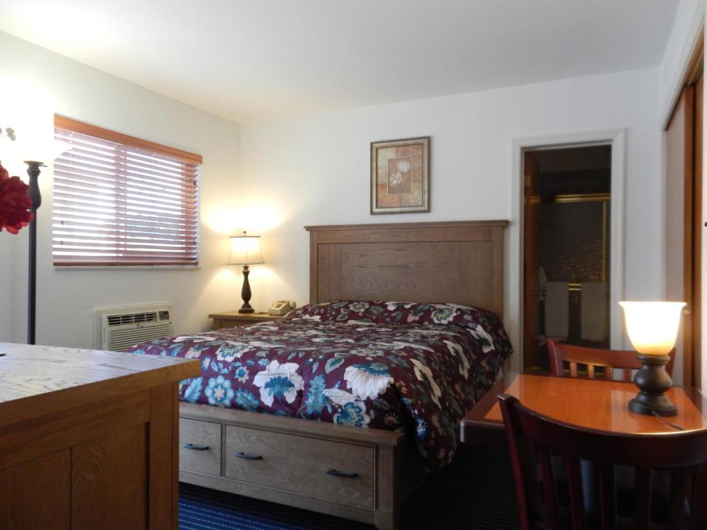 Shell Motel Hollywood