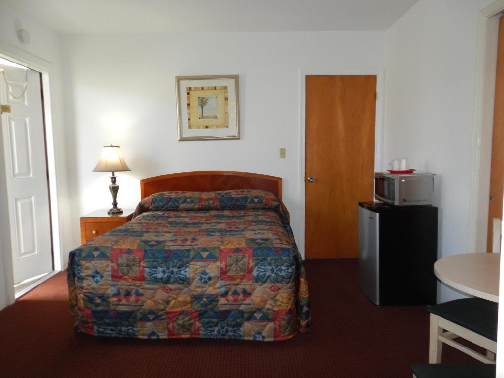 Shell Motel Hollywood