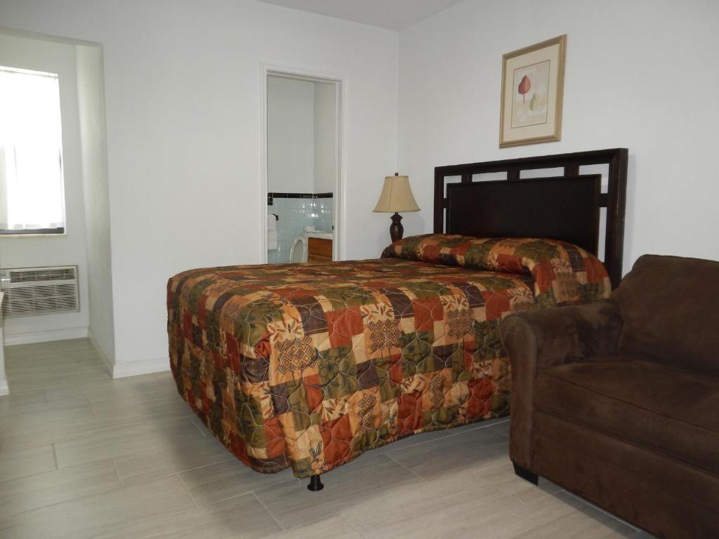 Shell Motel Hollywood