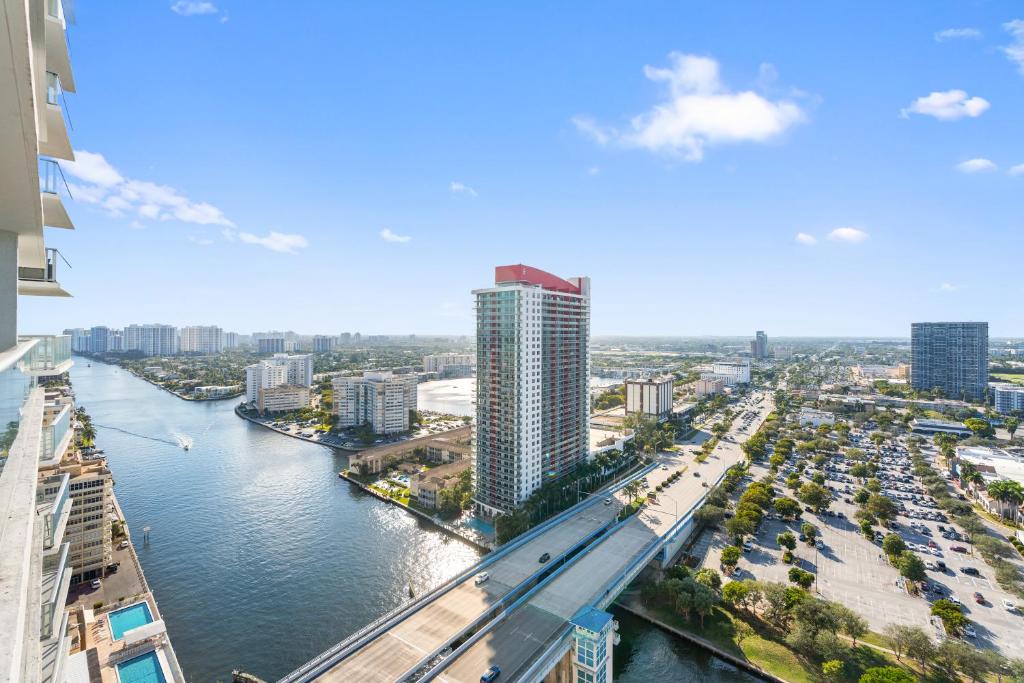 Spectacular 3br and 2ba in Hyde Beach House