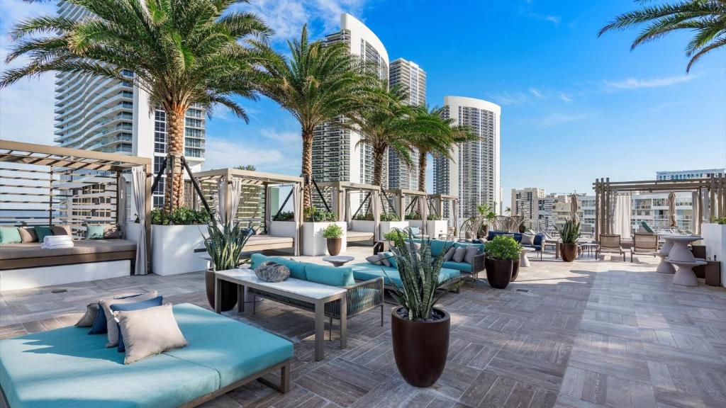 Spectacular 3br and 2ba in Hyde Beach House