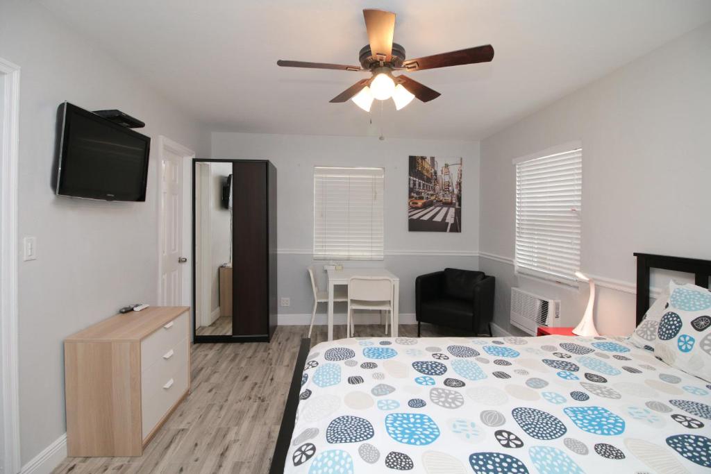 The Dolphin Hollywood