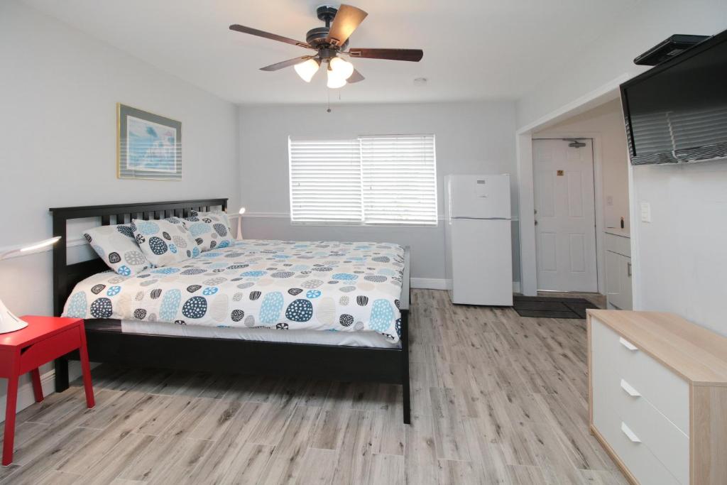 The Dolphin Hollywood